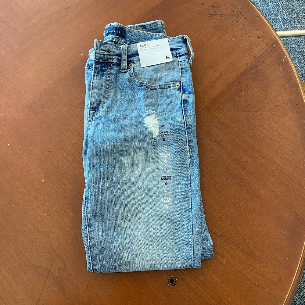Aeropostale Low Rise Jegging